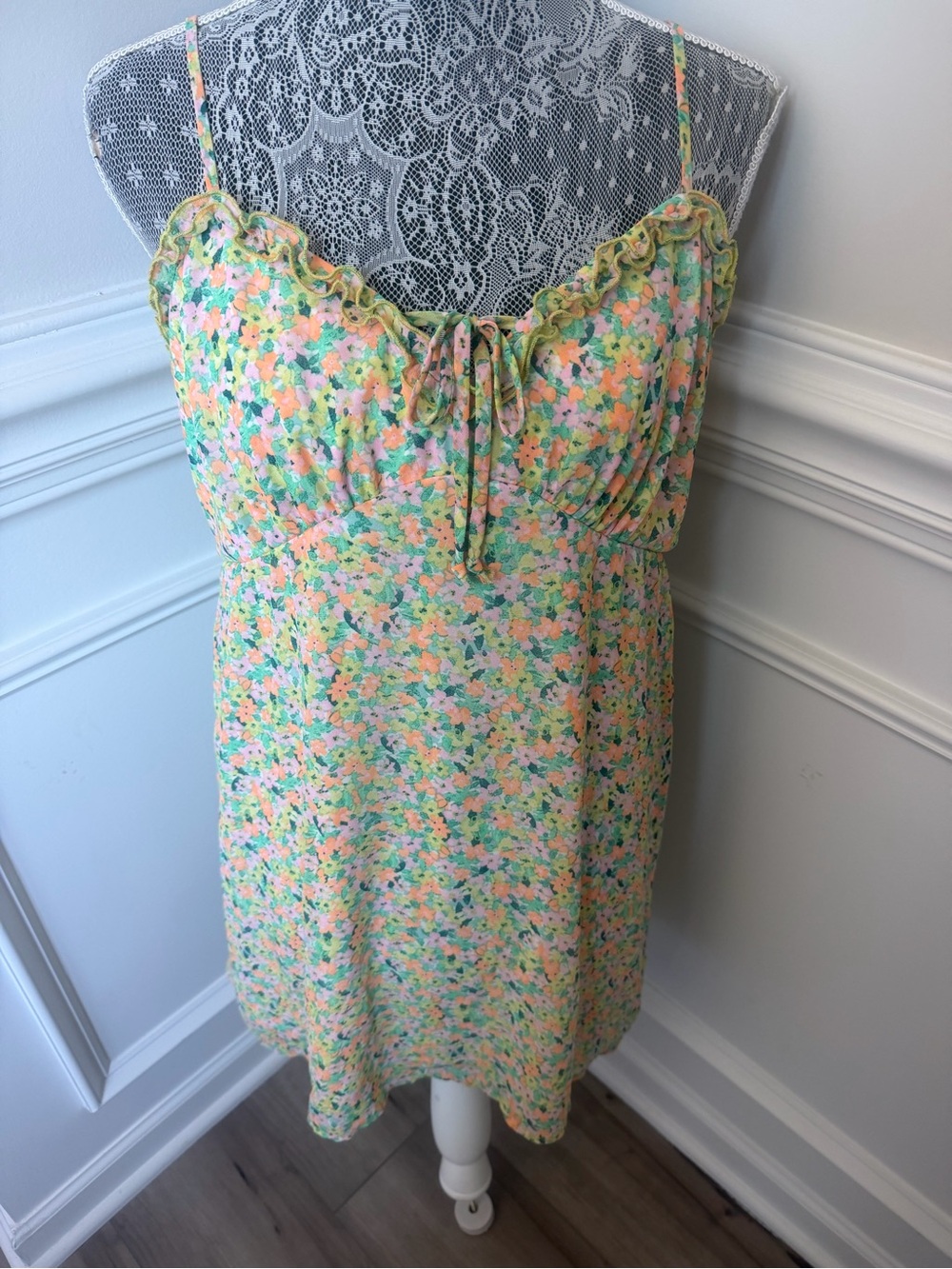 Wild Fable Women’s Neon Floral Smocked Dress Size XL